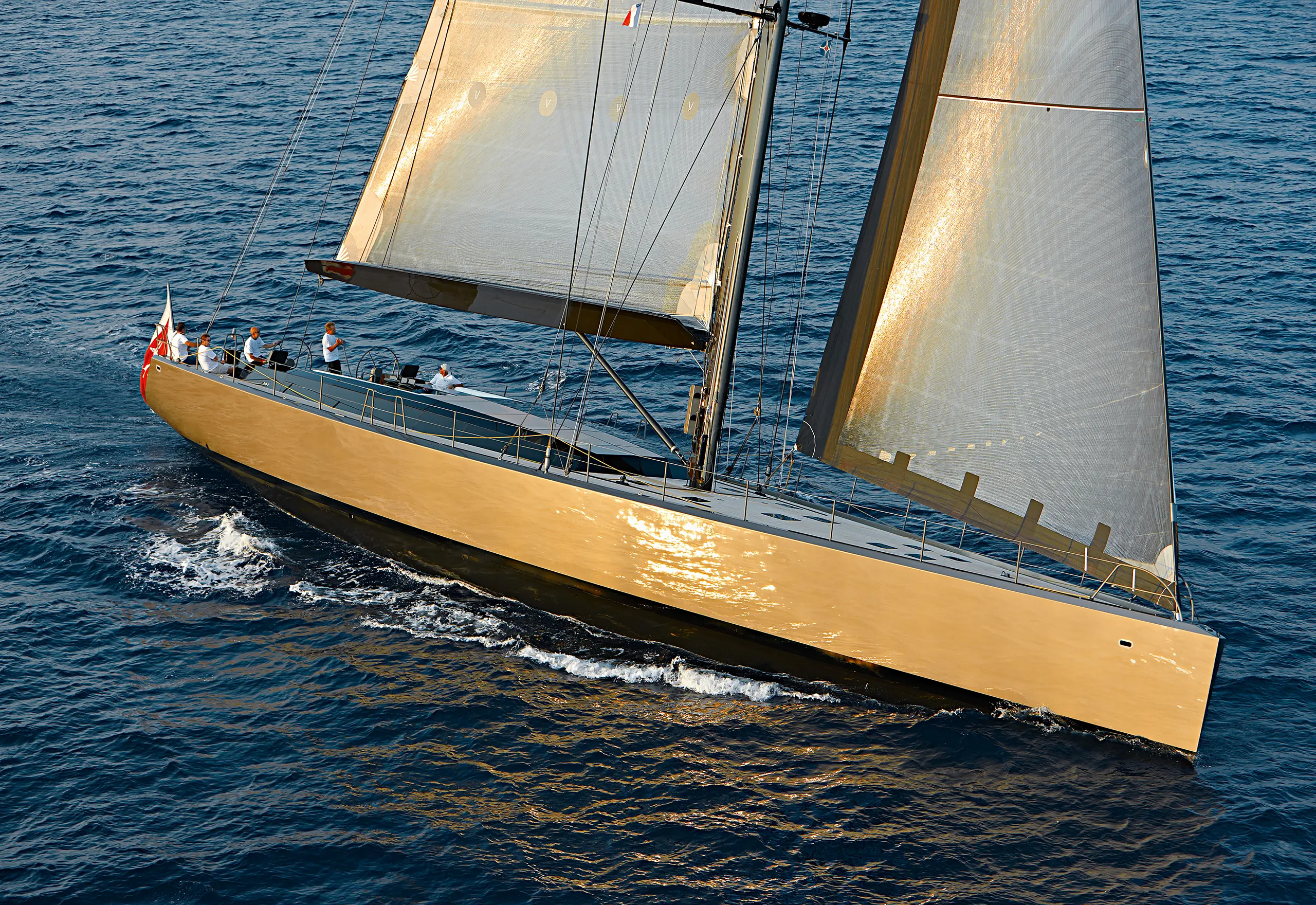 chrisco-sailing-yacht